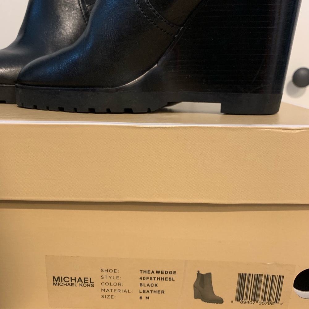 Michael Kors Thea wedge ankle boots - Picture 2 of 6